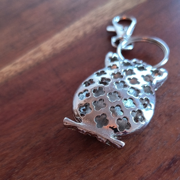 Owl Keychain with Blue Gemstone - Picture 2 of 4